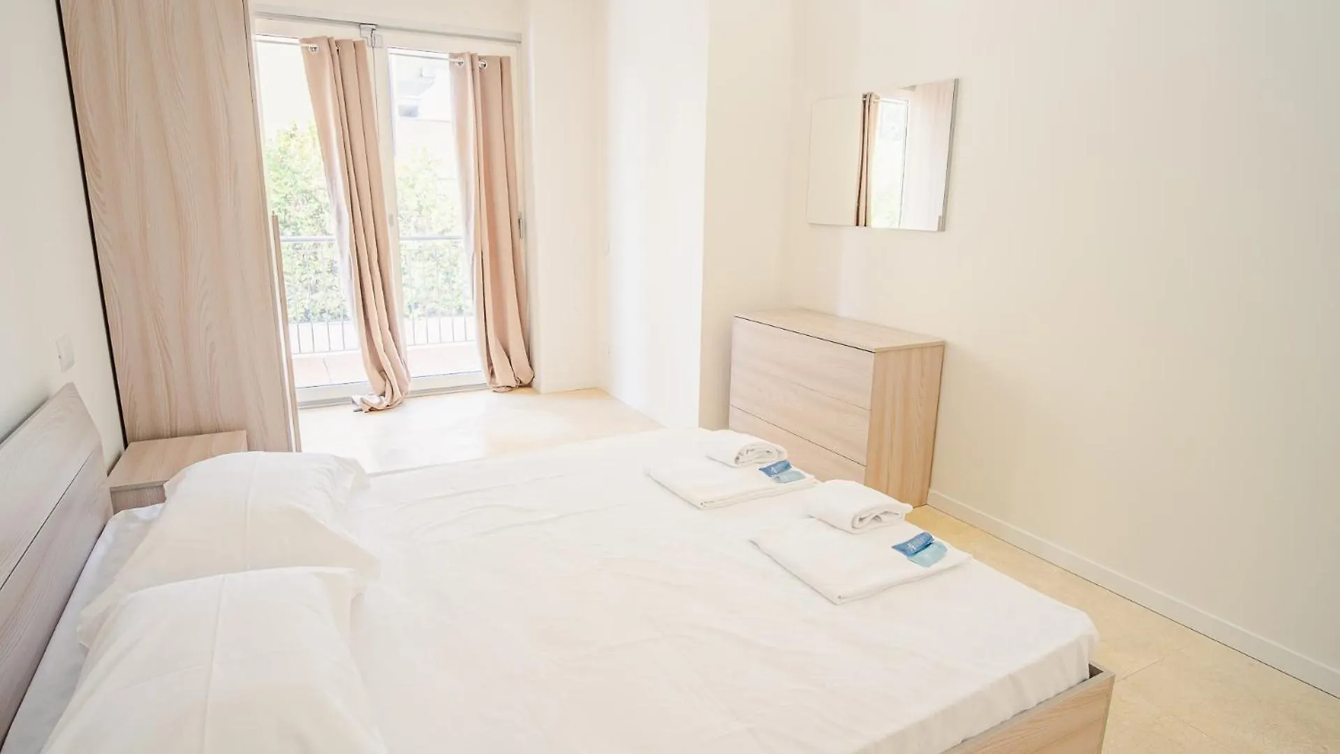 Relais Du Lac Village - Italian Homing 데센자노델가르다 이탈리아