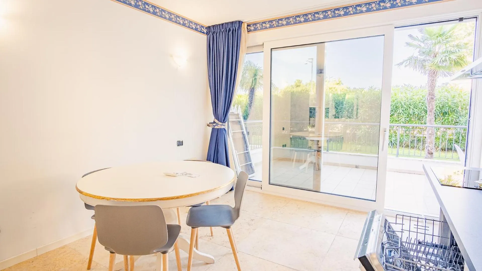 Relais Du Lac Village - Italian Homing 데센자노델가르다