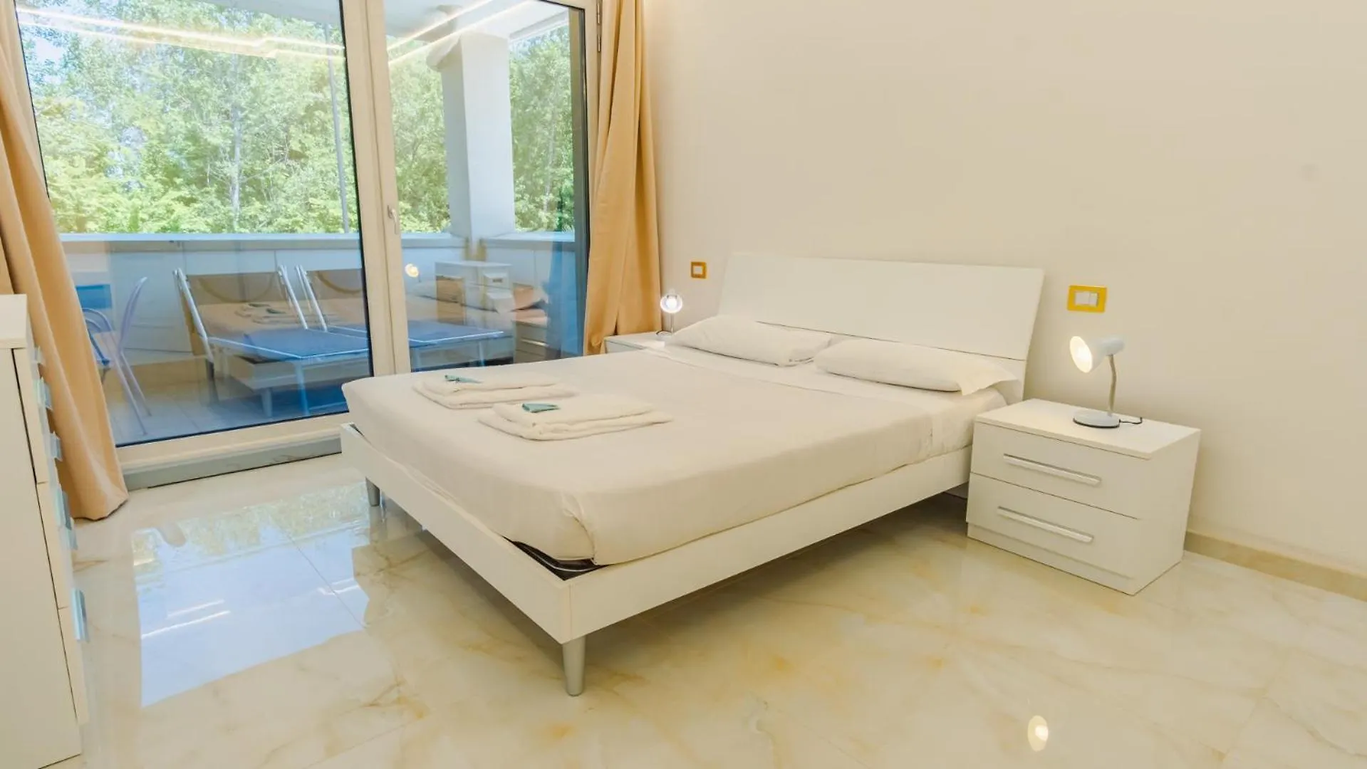 Relais Du Lac Village - Italian Homing Desenzano del Garda Italië